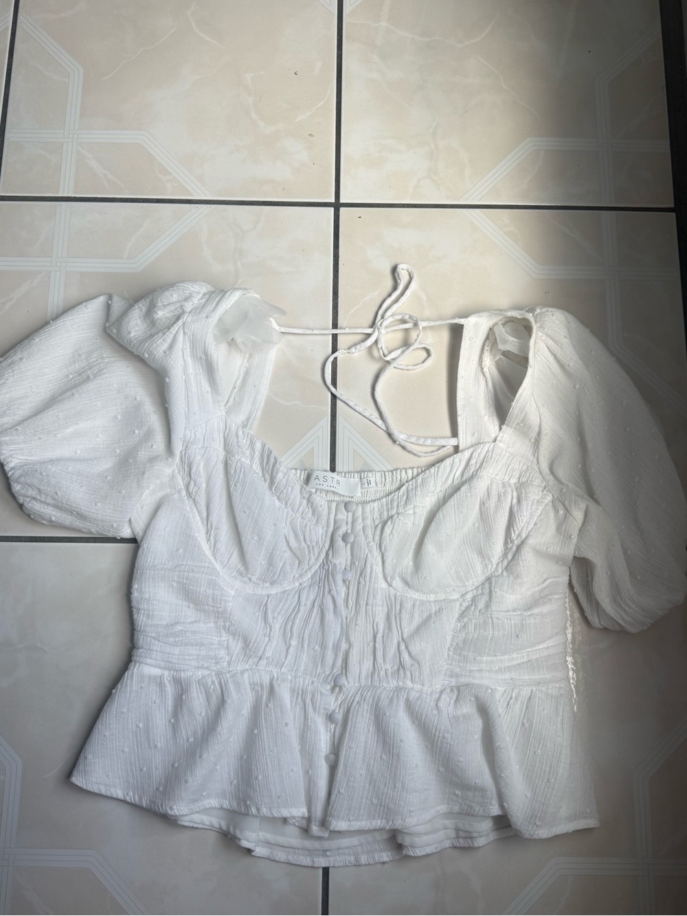 ASTR the Label Clairemont Sweetheart Neck Puff Sleeve Peplum Top